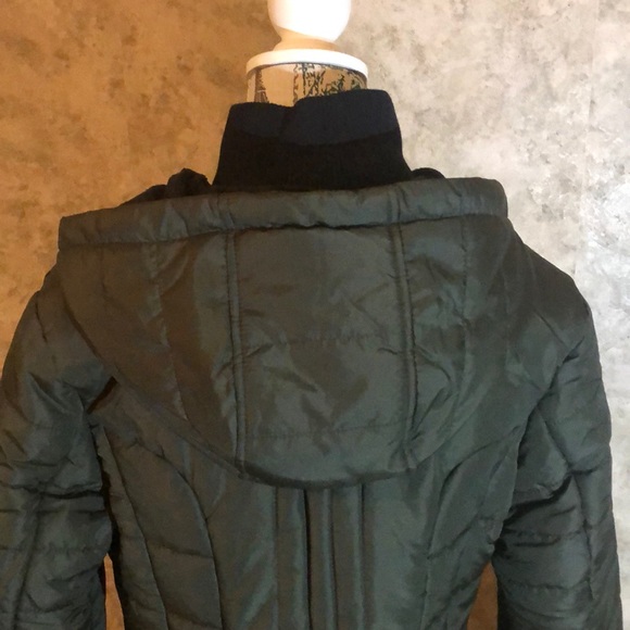 Details Woman’s Hoodie Coat - Picture 7 of 8